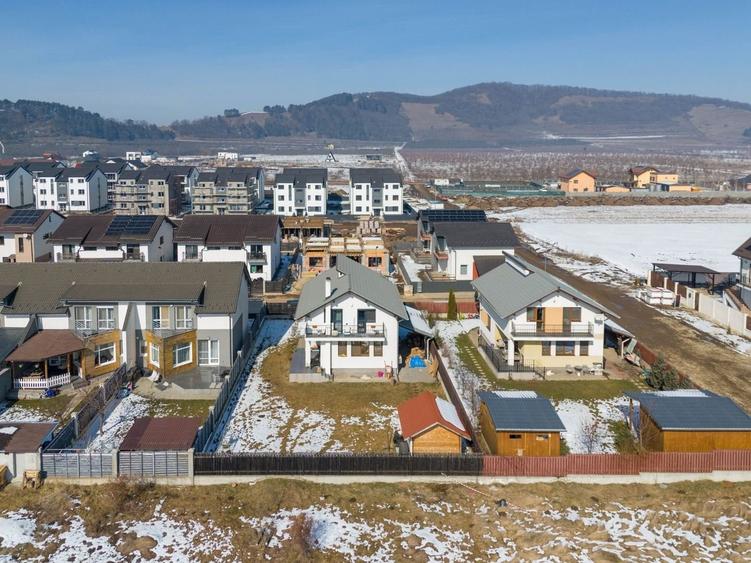 Casă Individuală Modernă de Vânzare | Sânpetru, Brașov - 45