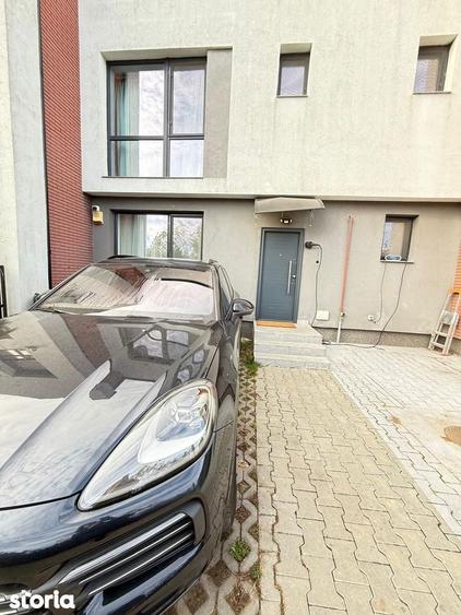 Casa tip triplex 144 mp utili vedere spre parc Sector 1 - 7