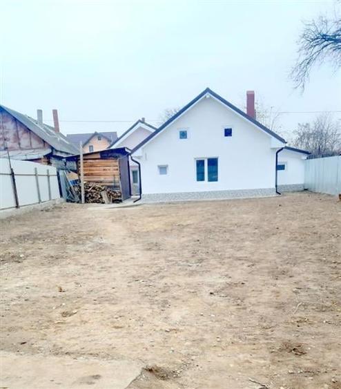 Proprietate ideala pentru familie extinsa sau investitie  Serbanesti, Bacau - 9