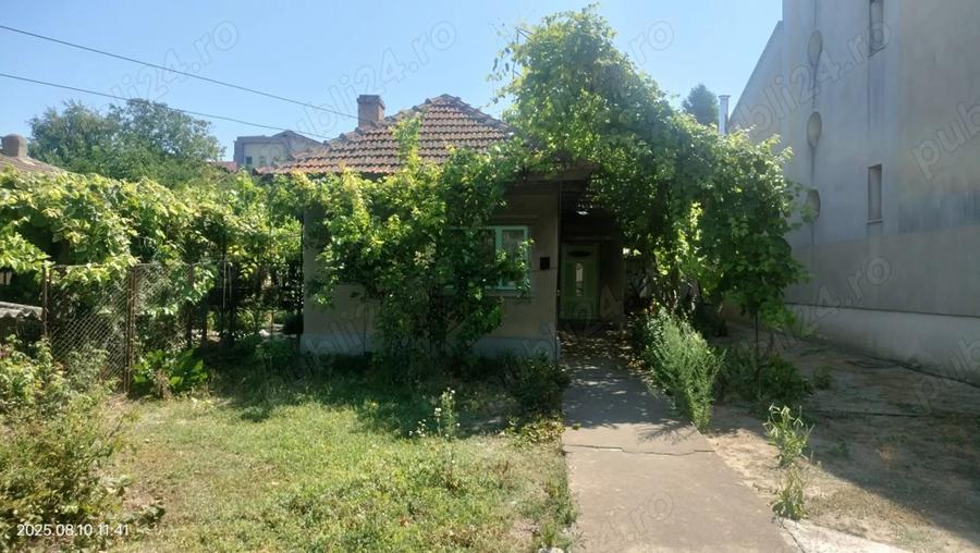 Constan?a, de vanzare, casa + teren 780 mp, str. Pictor N.Grigorescu, la 5 minute de City Mall - 1