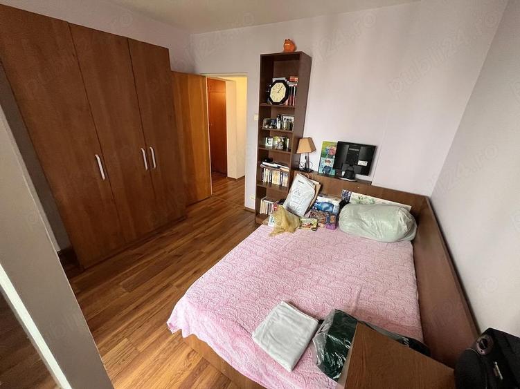 Direct proprietar | Apartament 3 camere spa?ios | Metrou 1 Decembrie 1918 - 3