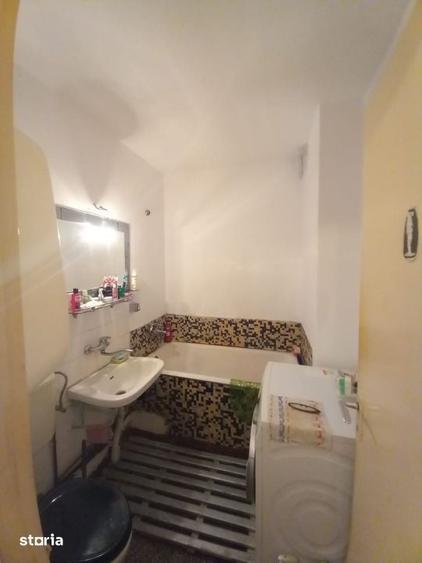 Apartament cu 3 camere decomandat în Săsar