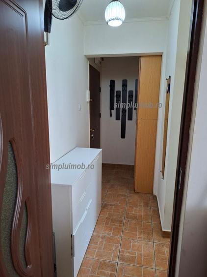 Apartament cu 2 camere semidecomandat, mobilat în Brâncoveanu