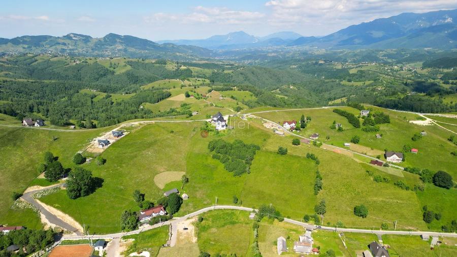 Teren Construcții intravilan de 13000 mp, în Șirnea