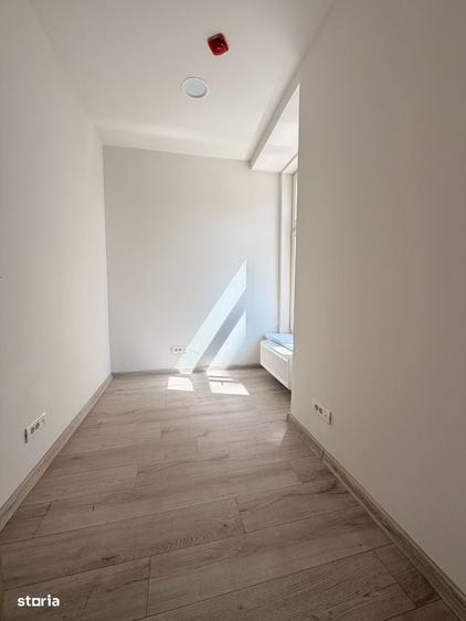 Spațiu comercial, de 37 mp, în P-ța Unirii