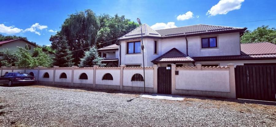 Casă cu 5 camere cu Teren 950 Mp în Snagov