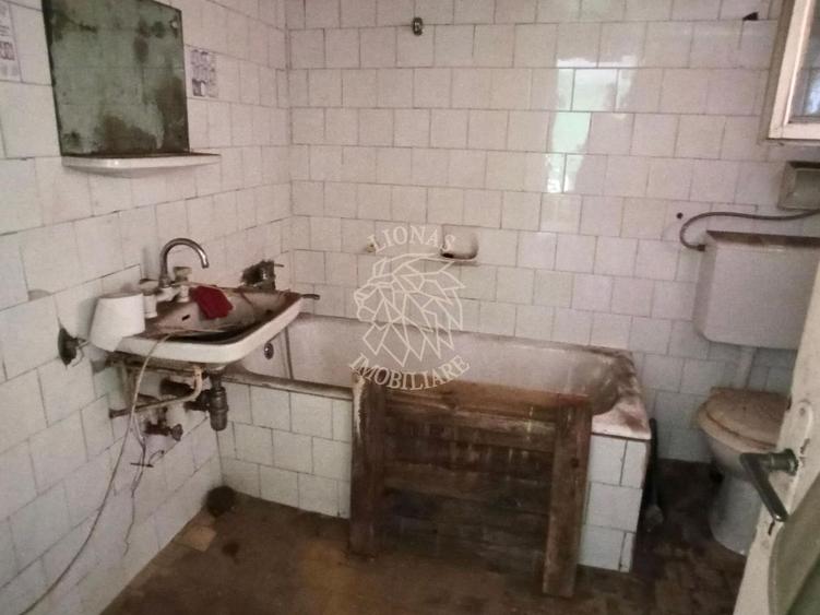Casă individuală cu 3 camere cu Canalizare în Șieuț