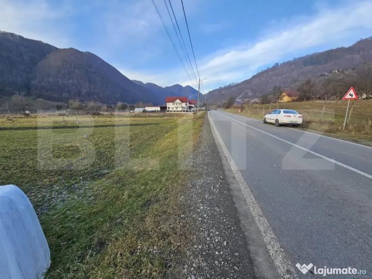 Teren de 1400 mp, în Central