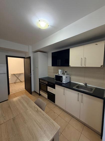 Apartament cu 2 camere decomandat în Aeroport