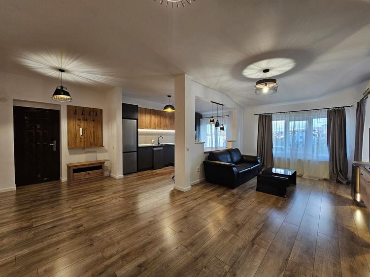Apartament cu 2 camere semidecomandat în Central