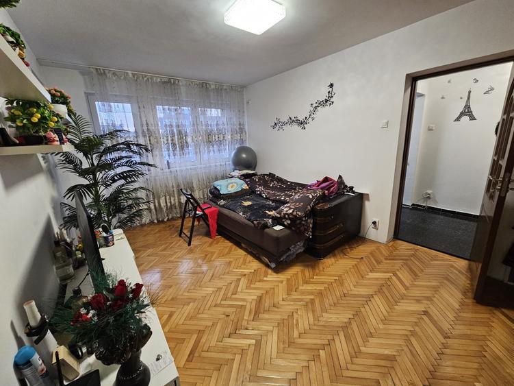 Apartament cu 2 camere semidecomandat, mobilat în Veteranilor