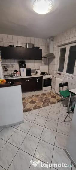 Apartament cu 3 camere decomandat, mobilat în Pantelimon