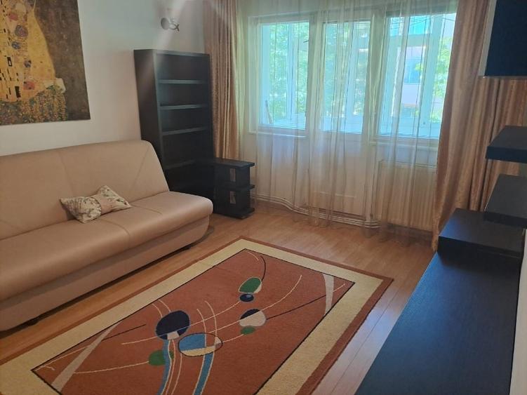 Apartament cu 2 camere semidecomandat, mobilat în Păcurari
