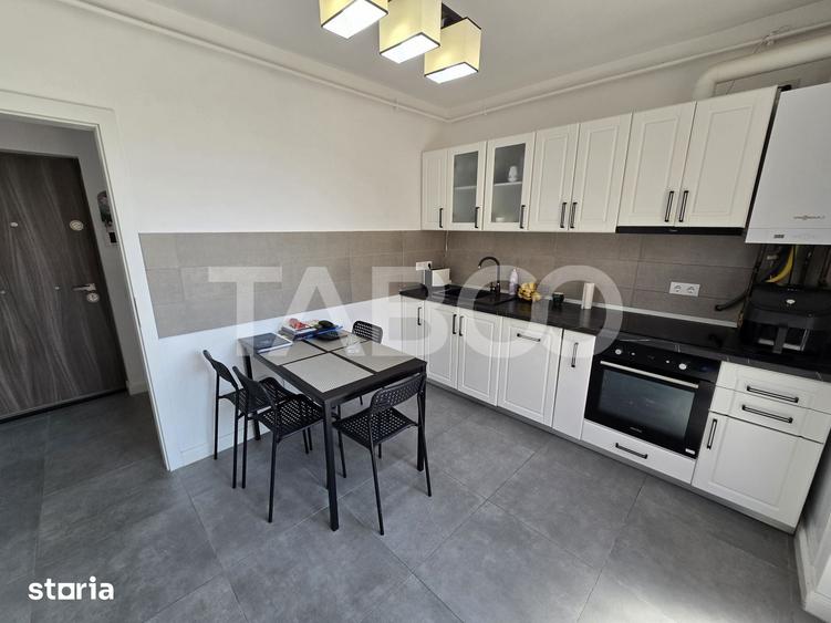 Apartament cu 4 camere decomandat în Central
