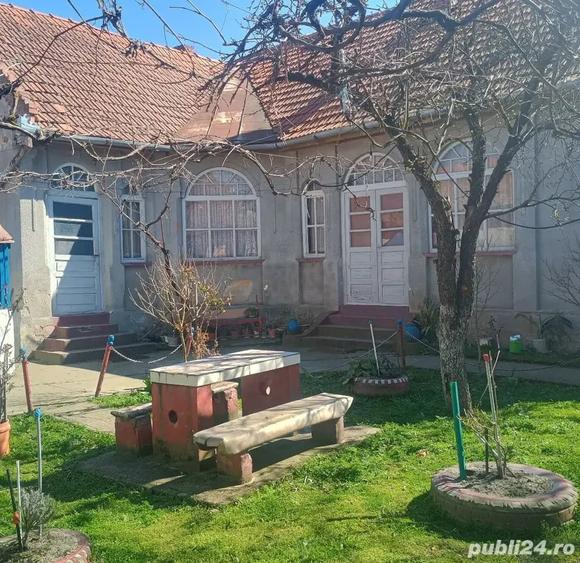 Casă cu 3 camere cu Teren 3000 Mp în Căpăt