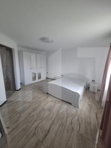Casă individuală cu 7 camere cu Teren 1045 Mp în Central