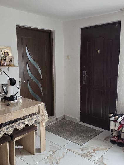 Casă cu 3 camere în Uiești
