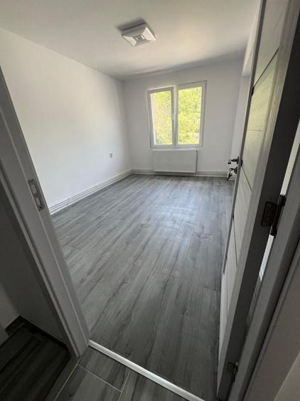Apartament cu 2 camere decomandat în Tudor