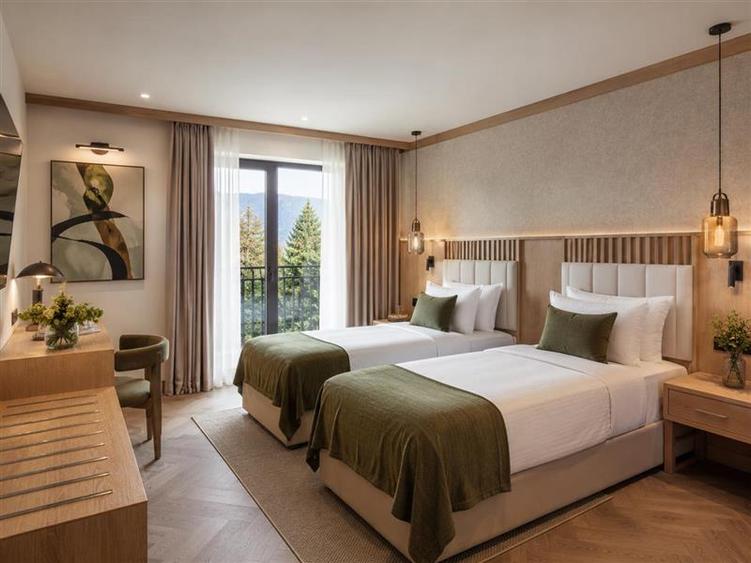 Hotel/Pensiune, de 1,200 mp, în Bran