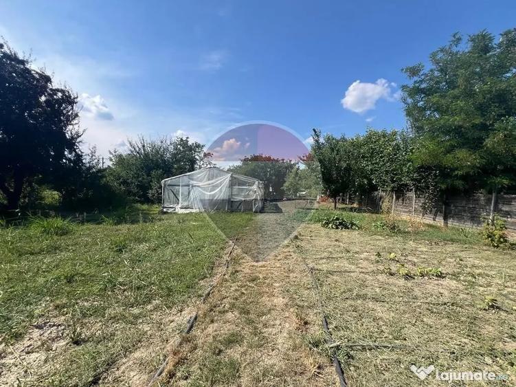 Casă cu 3 camere cu Teren 2244 Mp în Jorăști