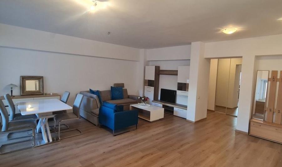 Apartament cu 3 camere în Nordului