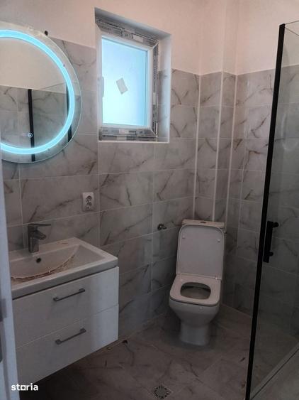 Casă cu 4 camere în Bâcu