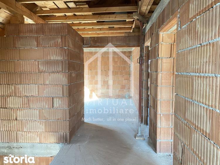 Casă cu 5 camere cu Teren 496 Mp în Șura Mare