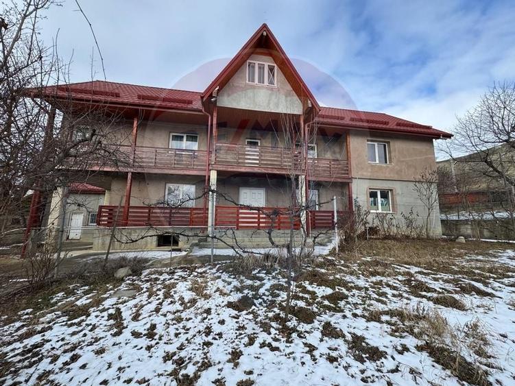 Casă / Vilă cu 6 camere de vânzare în zona Darmanesti - 60