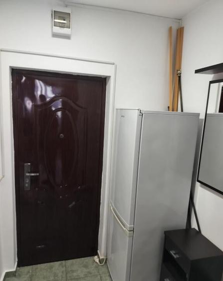 Garsoniera decomandat - zona Noua. - 2