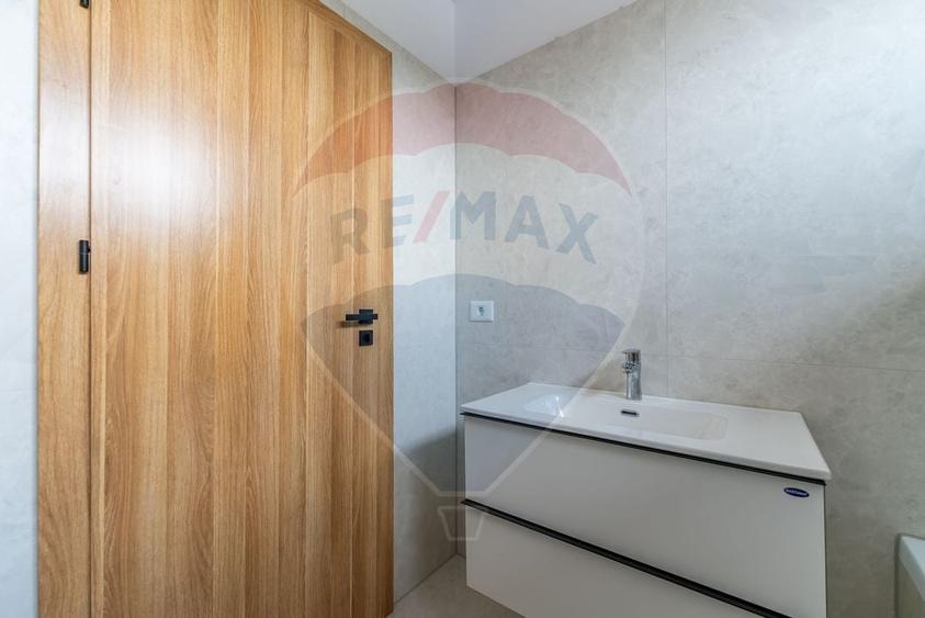 Apartament cu terasă și 2 parcări - Complex nou central - 14