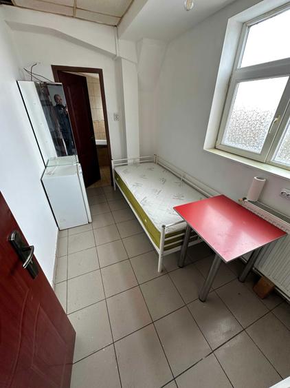 Garsoniera mica o persoana,direct propietar, fara comision,Cora Pantelimon - 3