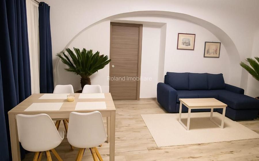 Apartament 2 camere, utilat si mobilat, centrul istoric Brasov
