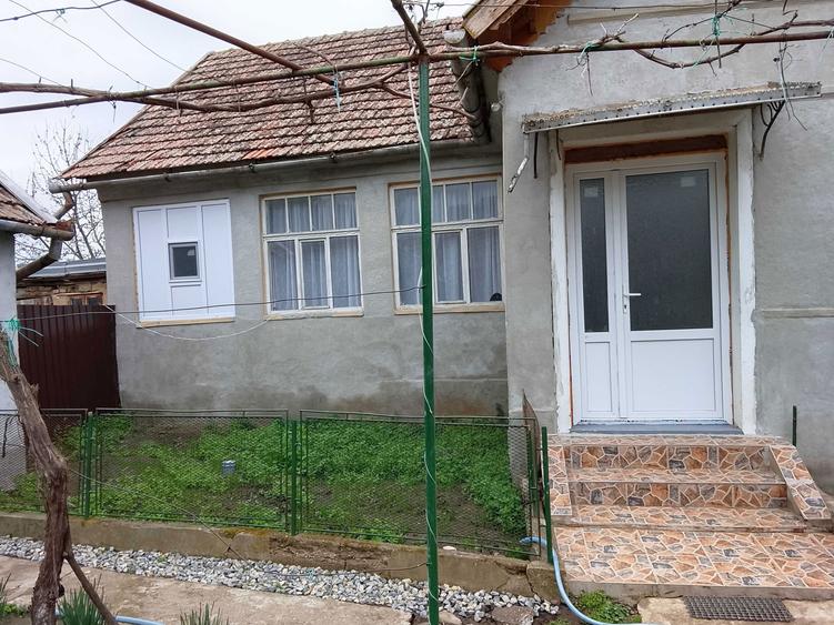 Vind casa in loc.nadab goga 66 - 2