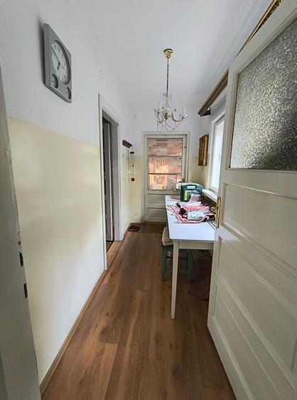 Casă individuală cu 2 camere cu Teren 246.36000061035 Mp în 1 Mai