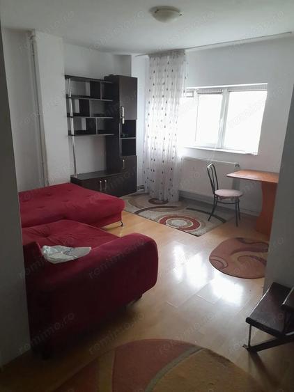 Mansarda pe doua nivele situata in kicro 21, cu balcon si vedere la Dunare - 2