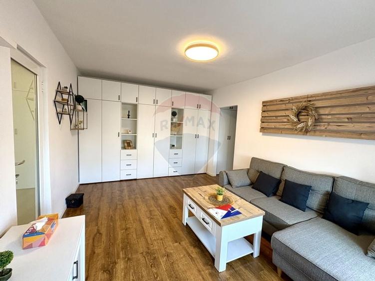 Apartament 2 camere la prima inchiriere  - Zona 300, Micalaca - 1