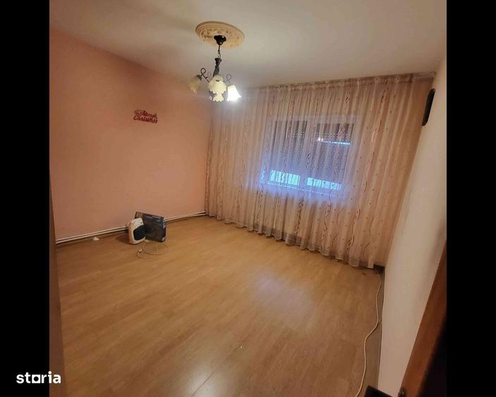 Apartament 3 camere decomandate Nord,Logofat Tautu - 4