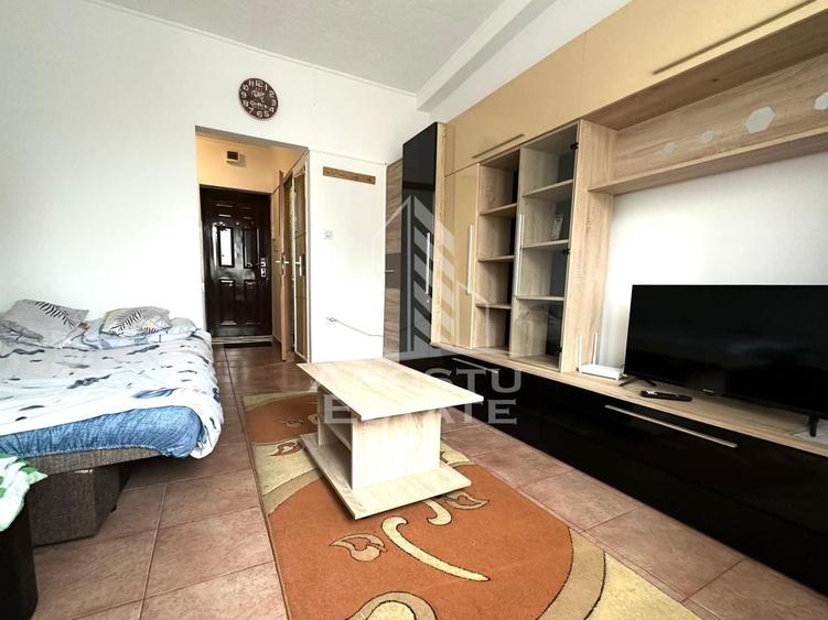 Garsoniera zona UTA - 1