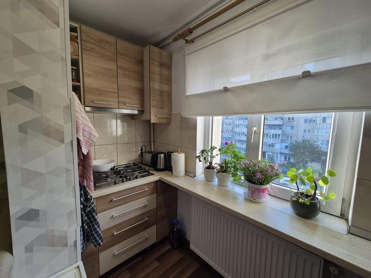 Apartament 4 camere, finisat, mobilat, parcare, zona str Izlazului - 14