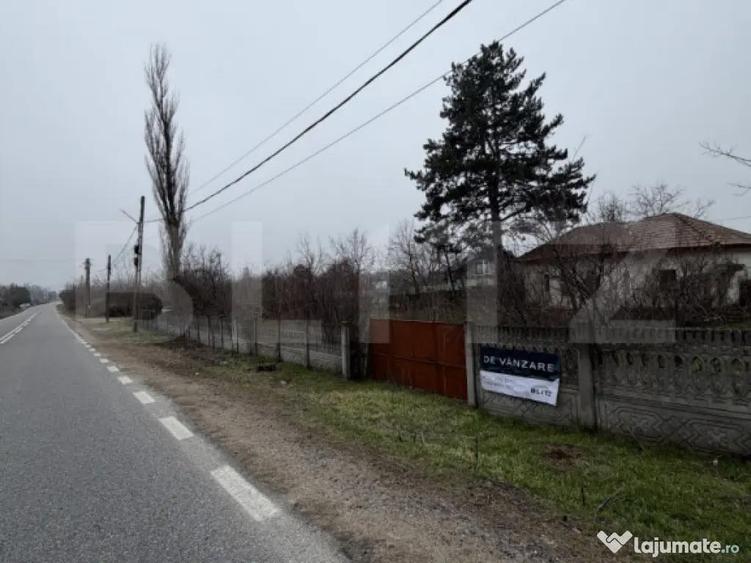 Casa parter 2714 mp teren, front 104 ml, strada principala C - 8