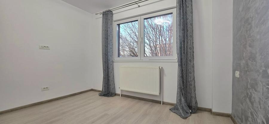 Apartament 4 camere renovat 2025 în Poarta 6 – decomandat, 2 băi, etaj 3 - 9