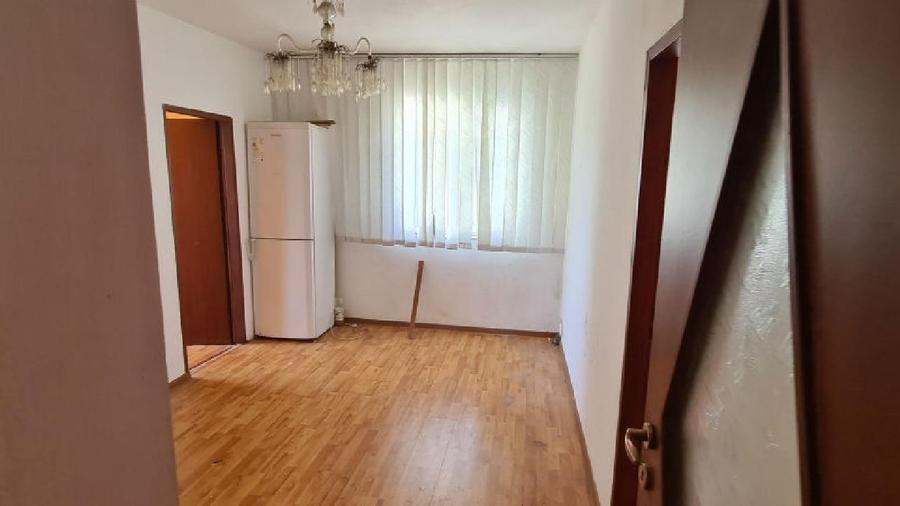 CARTIER PROGRESUL - SLATINA, Apartament cu 3 camere - 40 mp - etaj 4/4, Str - 5