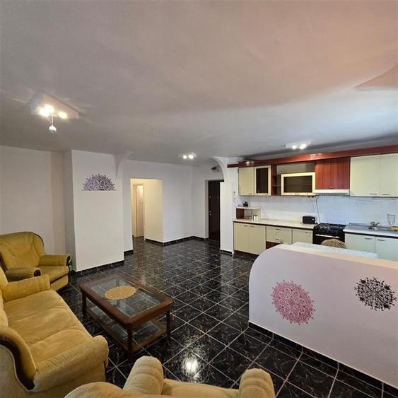 Cug - Selgros - 3 Camere Decomandat - Etaj Intermediar -Bloc 1990 - 80 Mp - 3