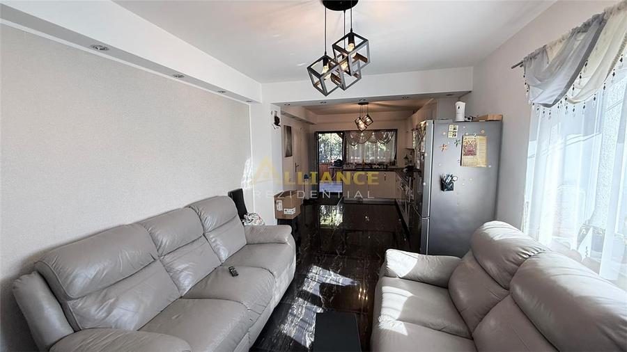 Casa Individuala - 4 camere - 2 bai - 250mp teren - 6