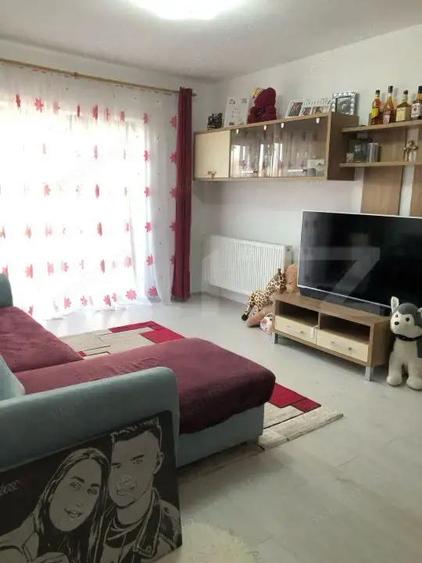 Apartament de vanzare cu 2 camere, 57 mp utili , 12 mp balcon , zona Unirii - 5