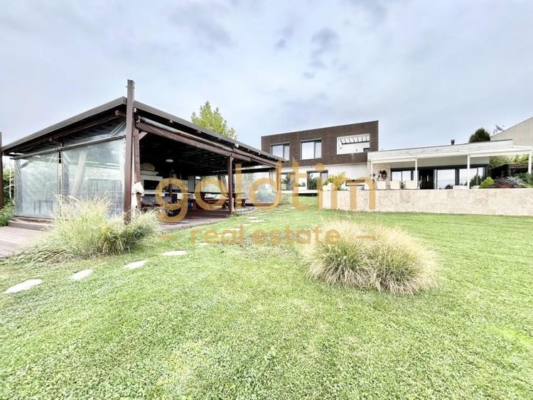 VILA SUPERBA/MOBILATA/UTILATA/PISCINA/CURTE 3000 MP/IESIRE LA LAC - 38