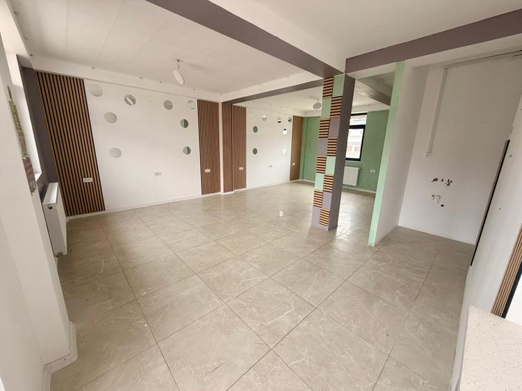 Imobil pretabil magazin sau restaurant cu terasa - 12