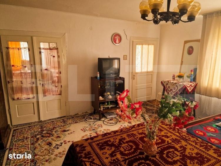Casă cu 2 camere cu Teren 8290 Mp în Central