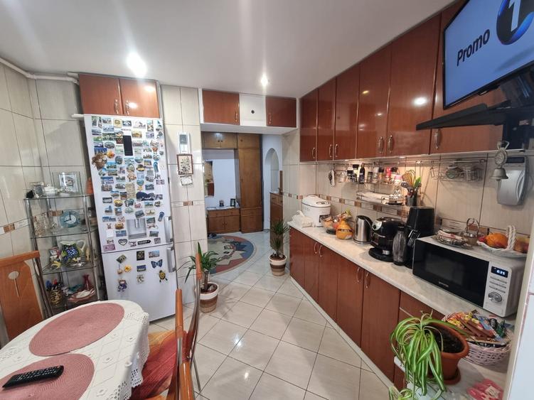 Zona Nord- 2 camere decomandate, etaj 3, mobilat - 4