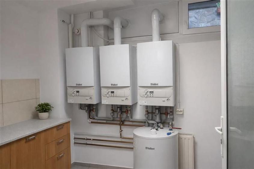 Spatiu,  configurat pe trei niveluri, Central, Brasov - 5